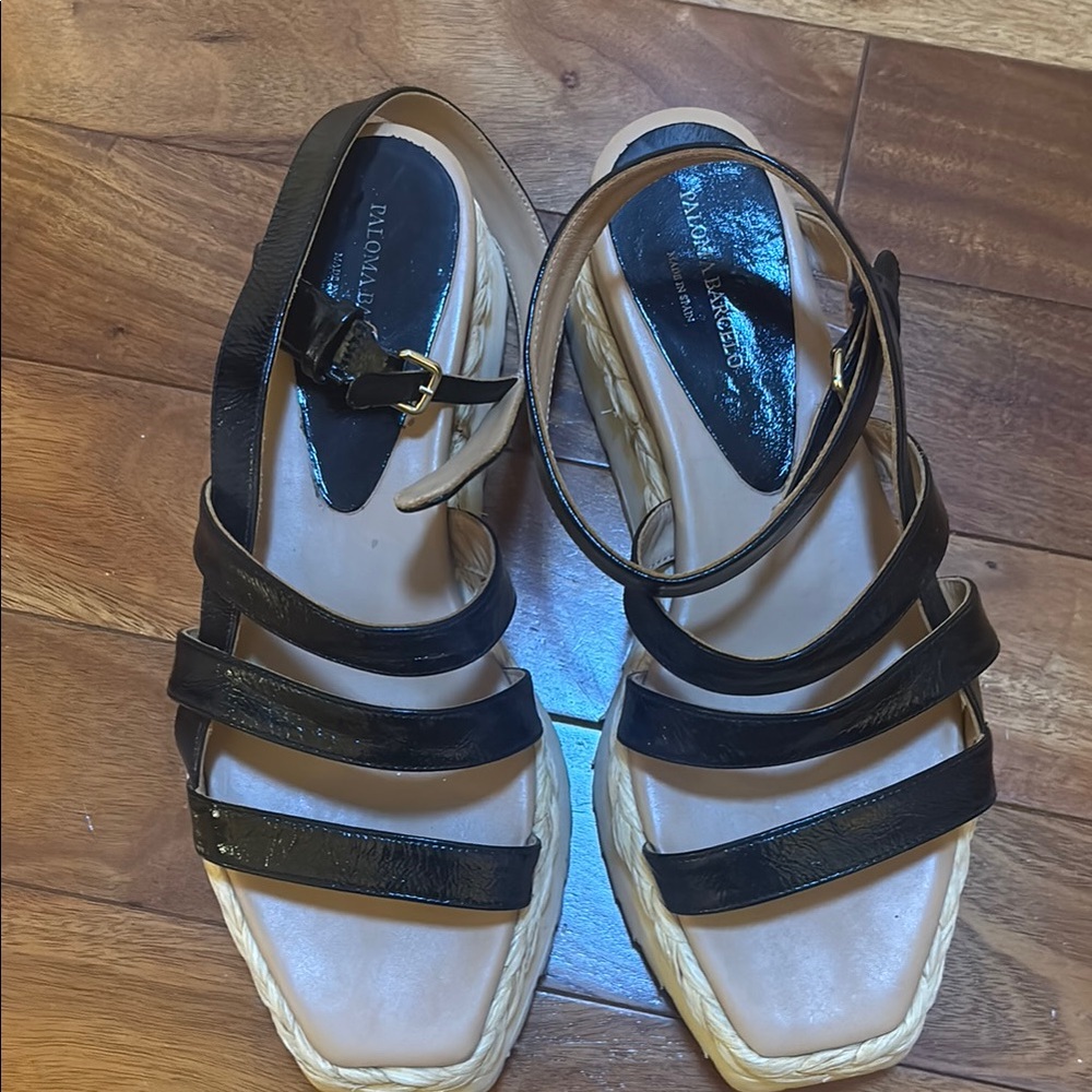 Paloma Barcelo Black patent leather Sandals with Adjustable Straps